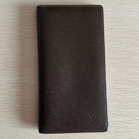 Louis Vuitton Taiga Long Bifold Wallet – Brown - Picture 1 of 10